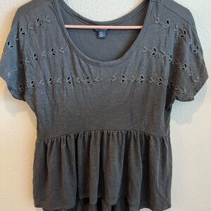 American Eagle Outfitters Gray Peplum Short Sleeve Blouse XS embroidered eyelet
